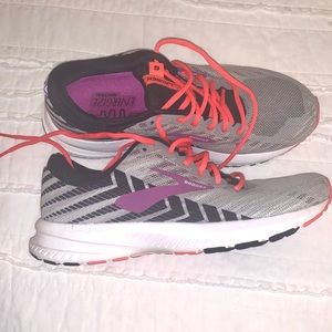 Brooks Energize Launch 6